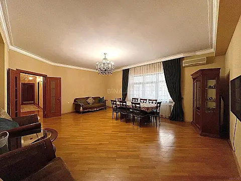 Satılır 4 otaqlı mənzil 195 m² — Bakı 4 otaq 195.00 m²
