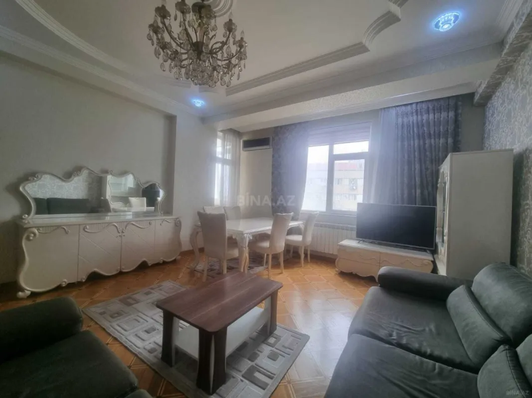 Kirayə verilir 2 otaqlı mənzil 81 m²