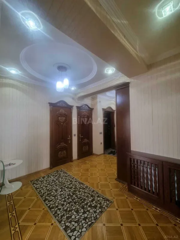 Kirayə verilir 2 otaqlı mənzil 81 m²