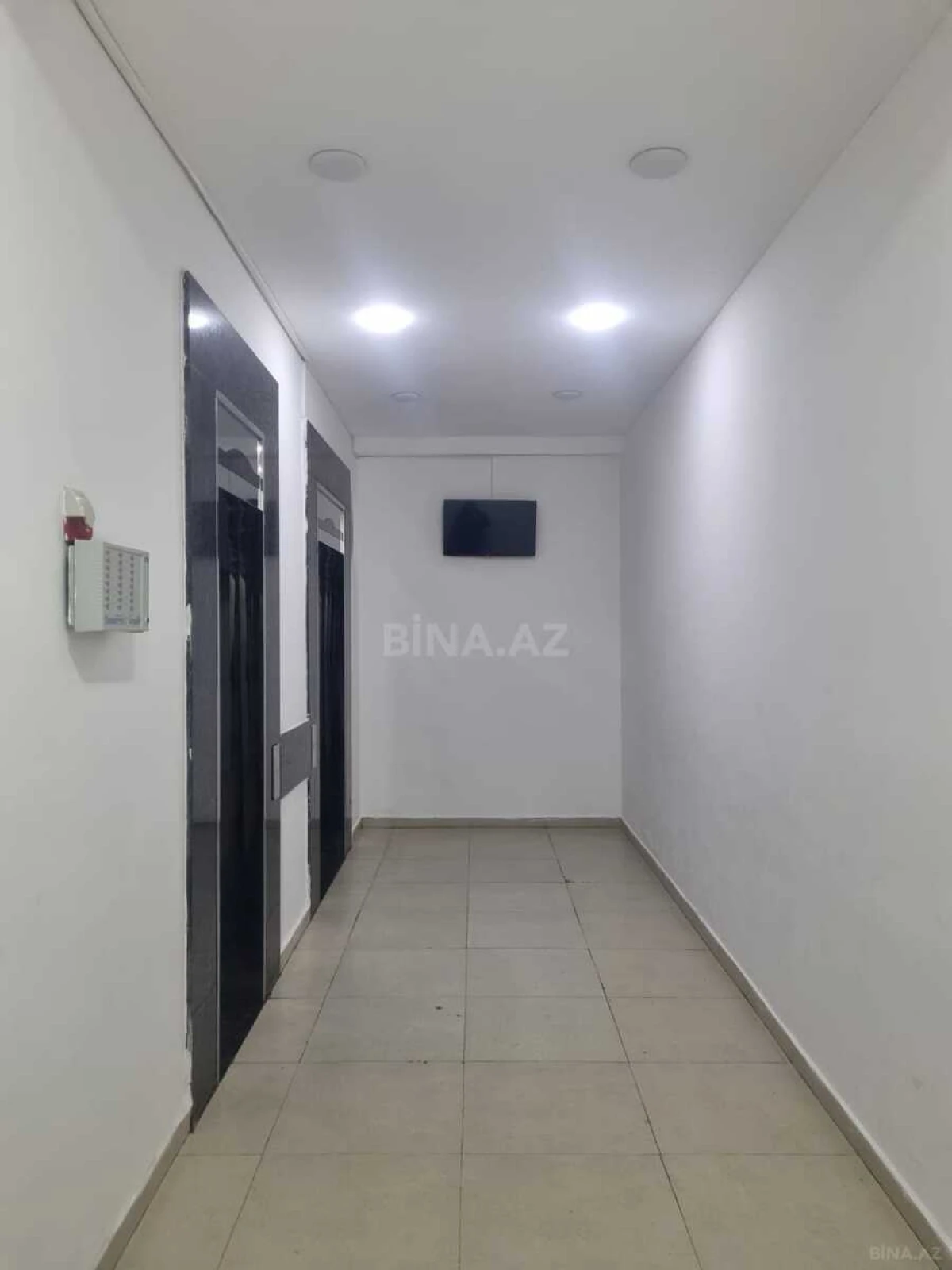 Kirayə verilir 2 otaqlı mənzil 81 m²