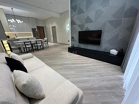 Kirayə verilir 2 otaqlı mənzil 80 m²