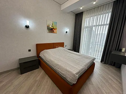 Kirayə verilir 2 otaqlı mənzil 80 m²