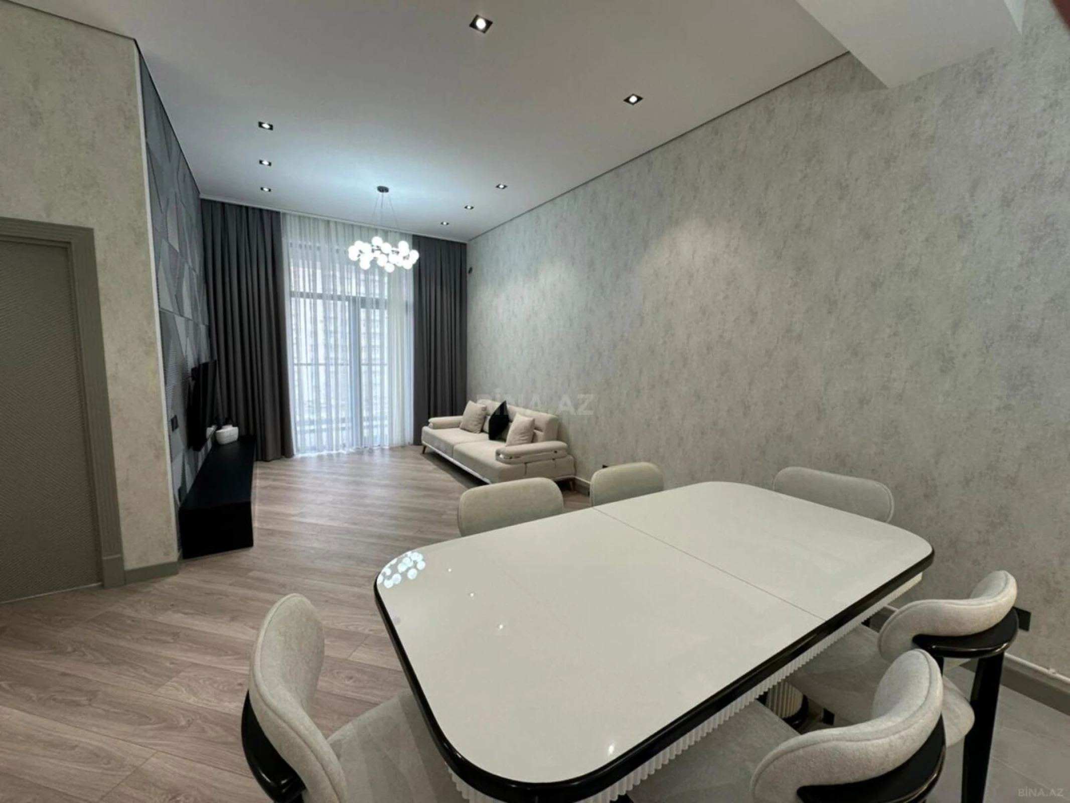 Kirayə verilir 2 otaqlı mənzil 80 m²