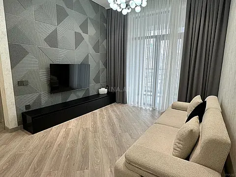 Kirayə verilir 2 otaqlı mənzil 80 m²