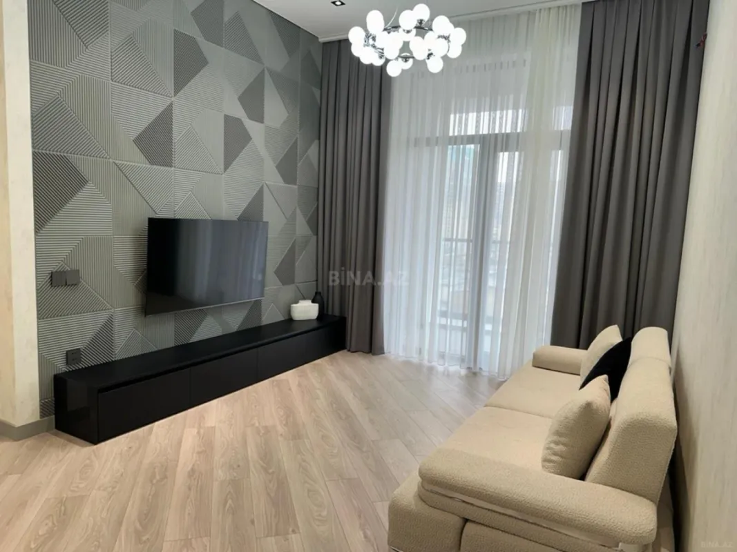 Kirayə verilir 2 otaqlı mənzil 80 m²