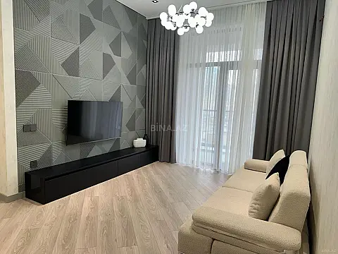Kirayə verilir 2 otaqlı mənzil 80 m²