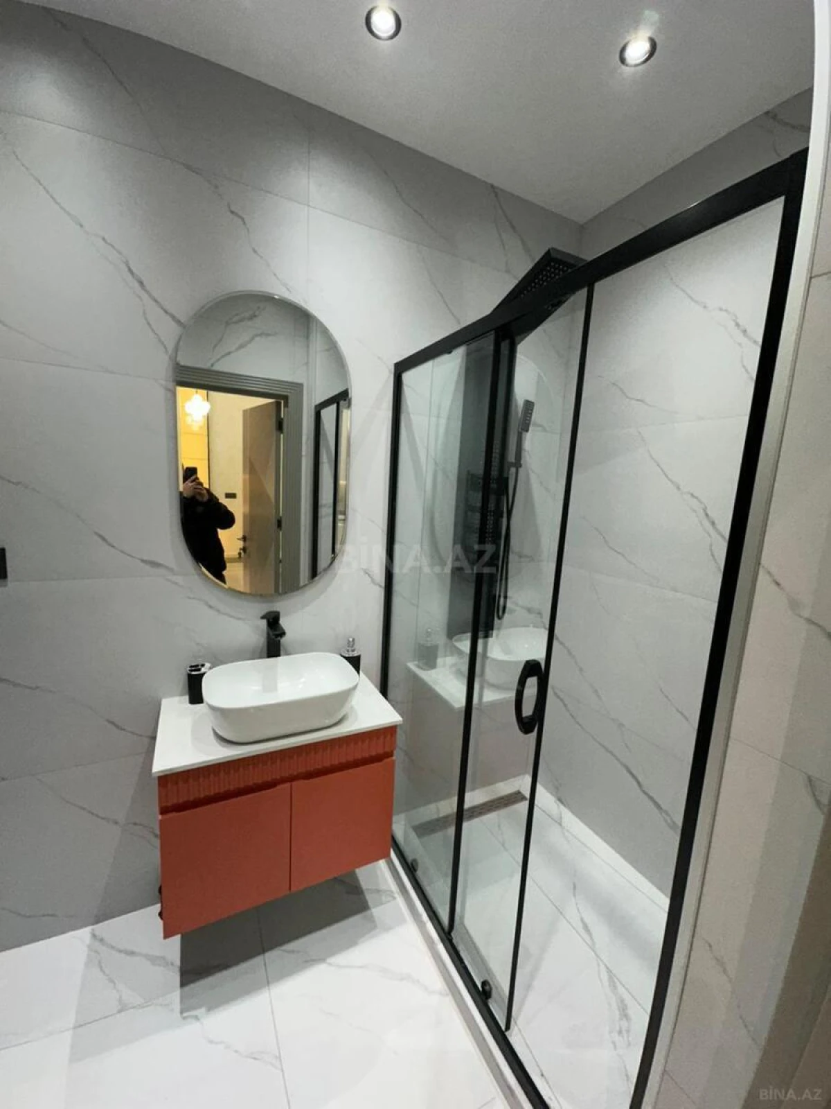 Kirayə verilir 2 otaqlı mənzil 80 m²