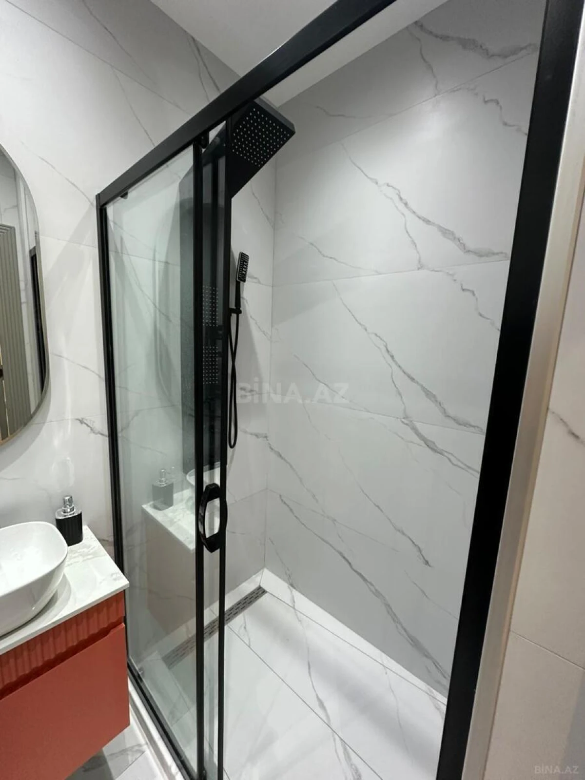 Kirayə verilir 2 otaqlı mənzil 80 m²