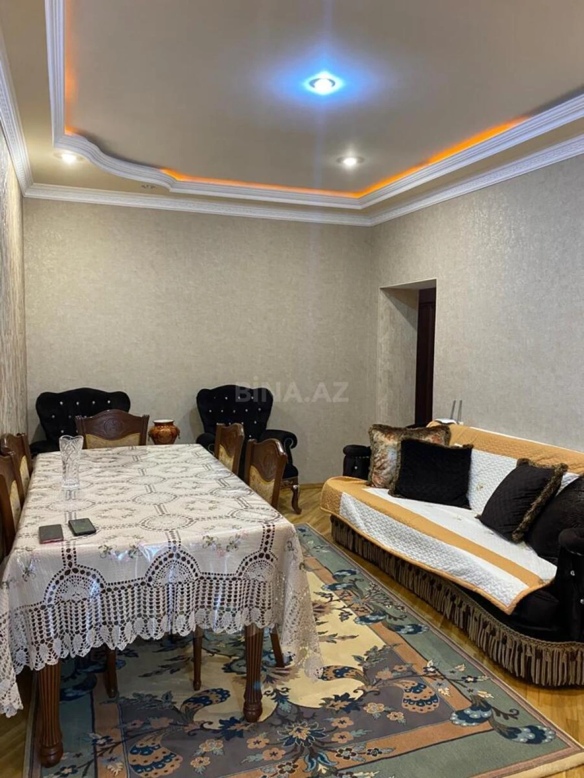 Satılır 3 otaqlı mənzil 110 m²