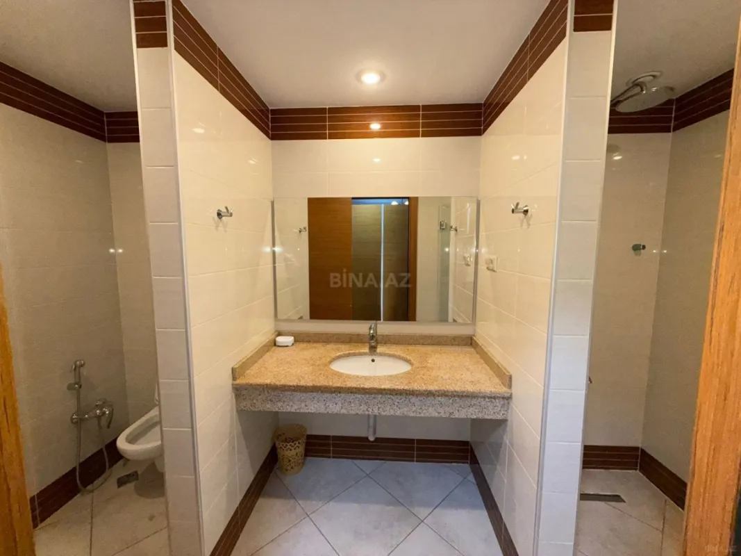 Kirayə verilir 3 otaqlı mənzil 170 m²