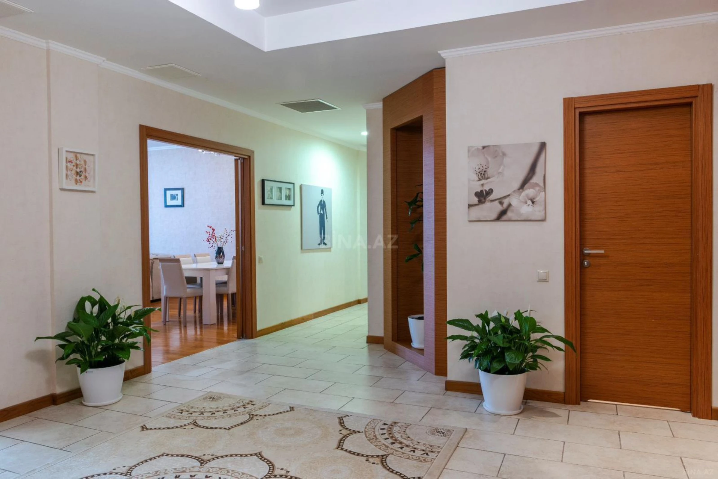 Kirayə verilir 3 otaqlı mənzil 170 m²