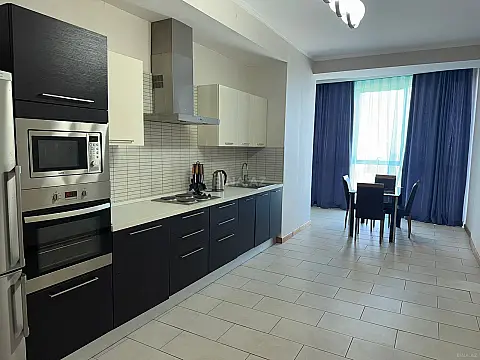 Kirayə verilir 3 otaqlı mənzil 170 m²