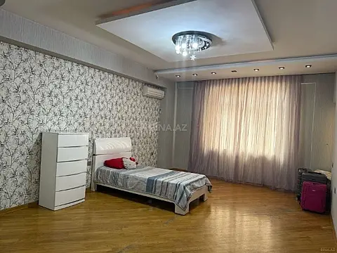 Satılır 3 otaqlı mənzil 169 m²