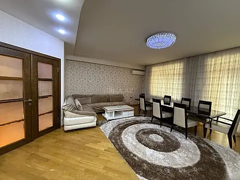 Satılır 3 otaqlı mənzil 169 m² — Bakı 3 otaq 169.00 m²