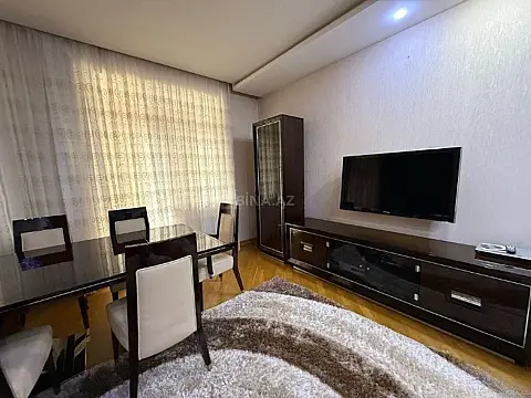 Satılır 3 otaqlı mənzil 169 m²