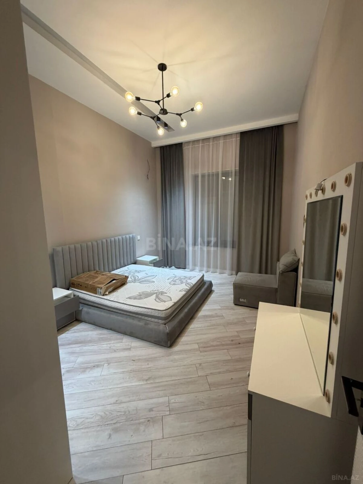 Satılır 4 otaqlı həyət evi 180 m²