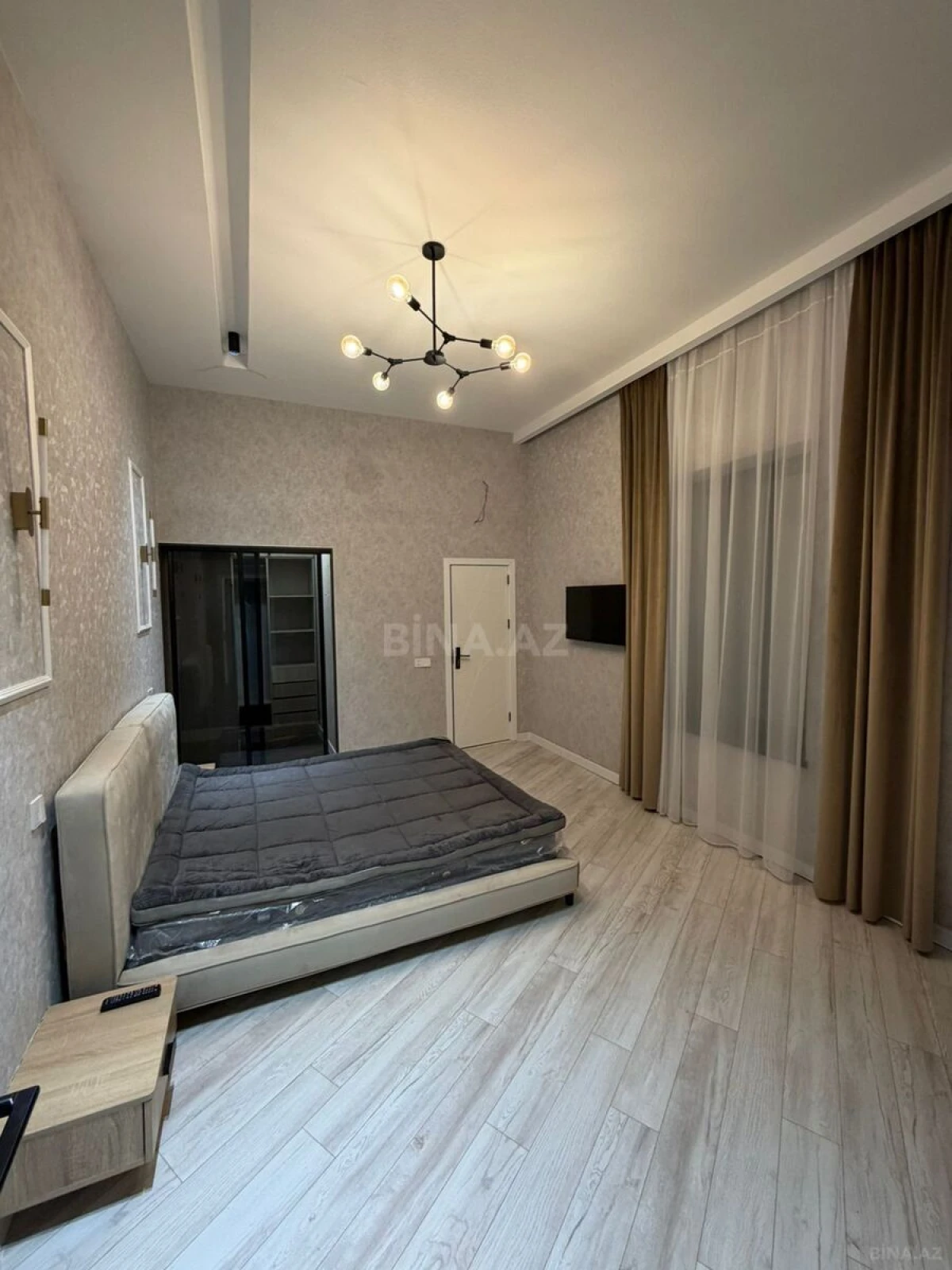 Satılır 4 otaqlı həyət evi 180 m²