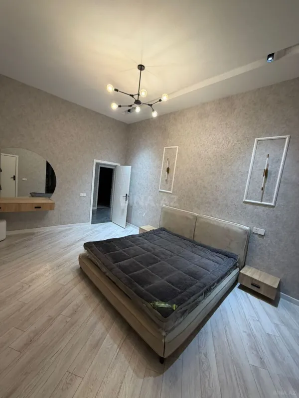 Satılır 4 otaqlı həyət evi 180 m²