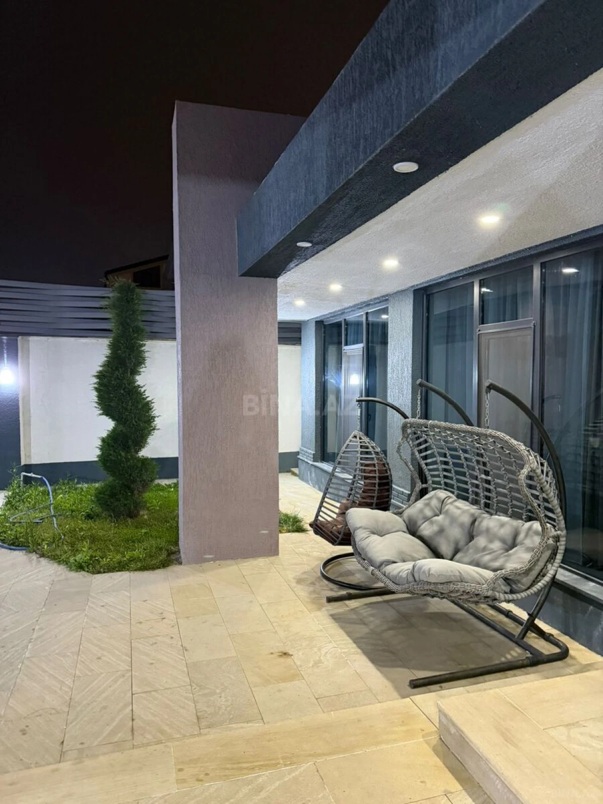 Satılır 4 otaqlı həyət evi 180 m²