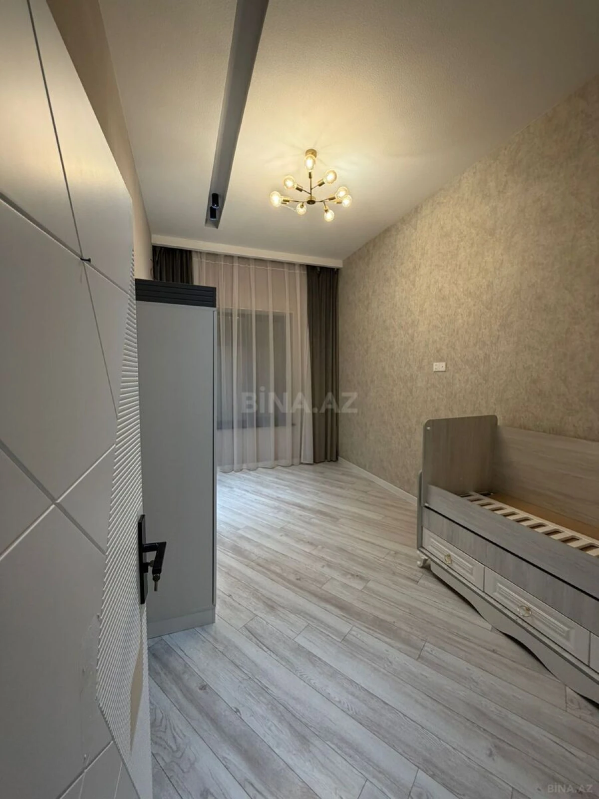 Satılır 4 otaqlı həyət evi 180 m²