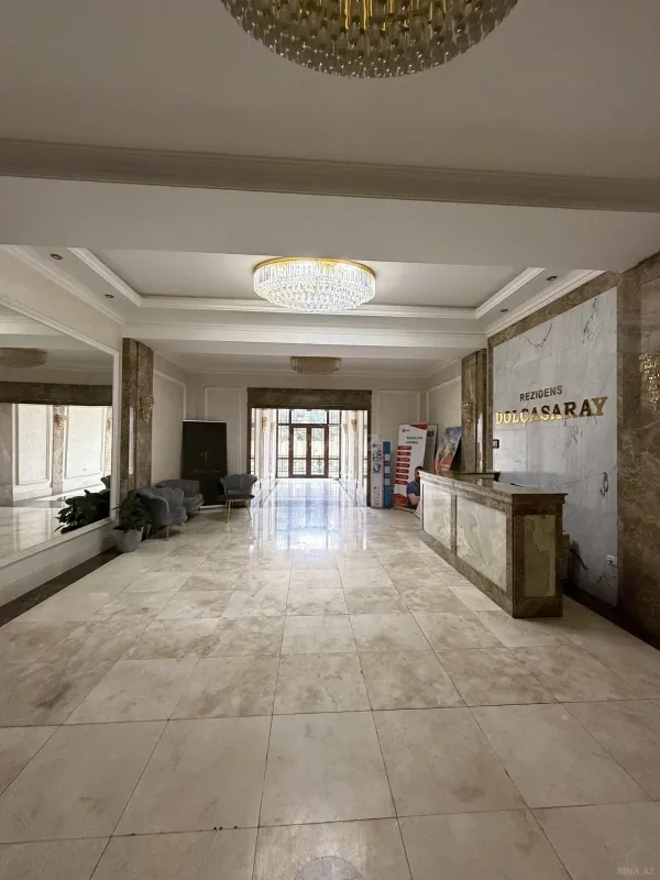 Satılır 7 otaqlı mənzil 285 m²