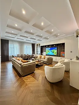 Satılır 7 otaqlı mənzil 285 m² — Bakı 7 otaq 285.00 m²