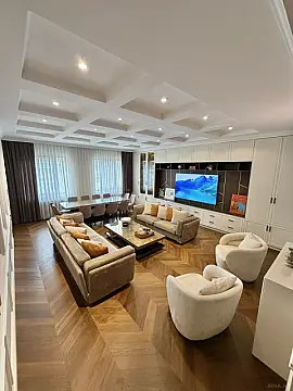 Satılır 7 otaqlı mənzil 285 m²