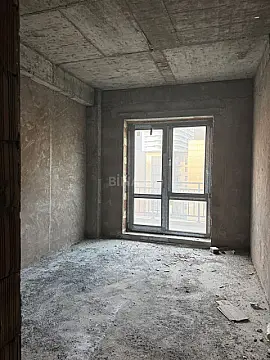 Satılır 3 otaqlı mənzil 135 m²