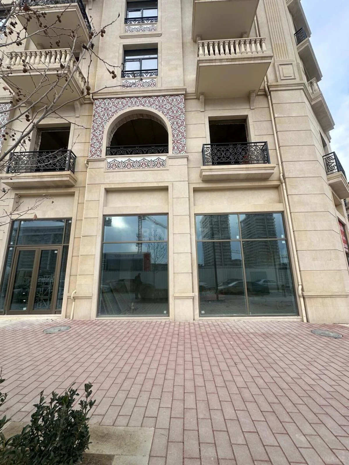 Kirayə verilir obyekt 156 m²