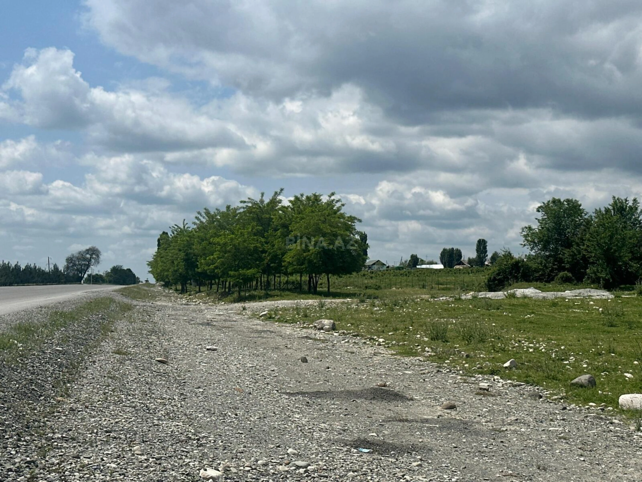 Satılır torpaq sahəsi 400 m²