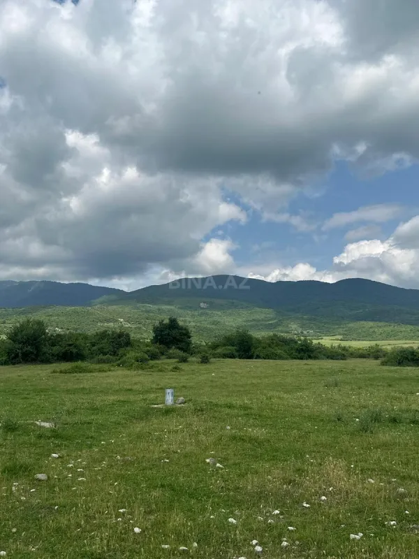 Satılır torpaq sahəsi 400 m²