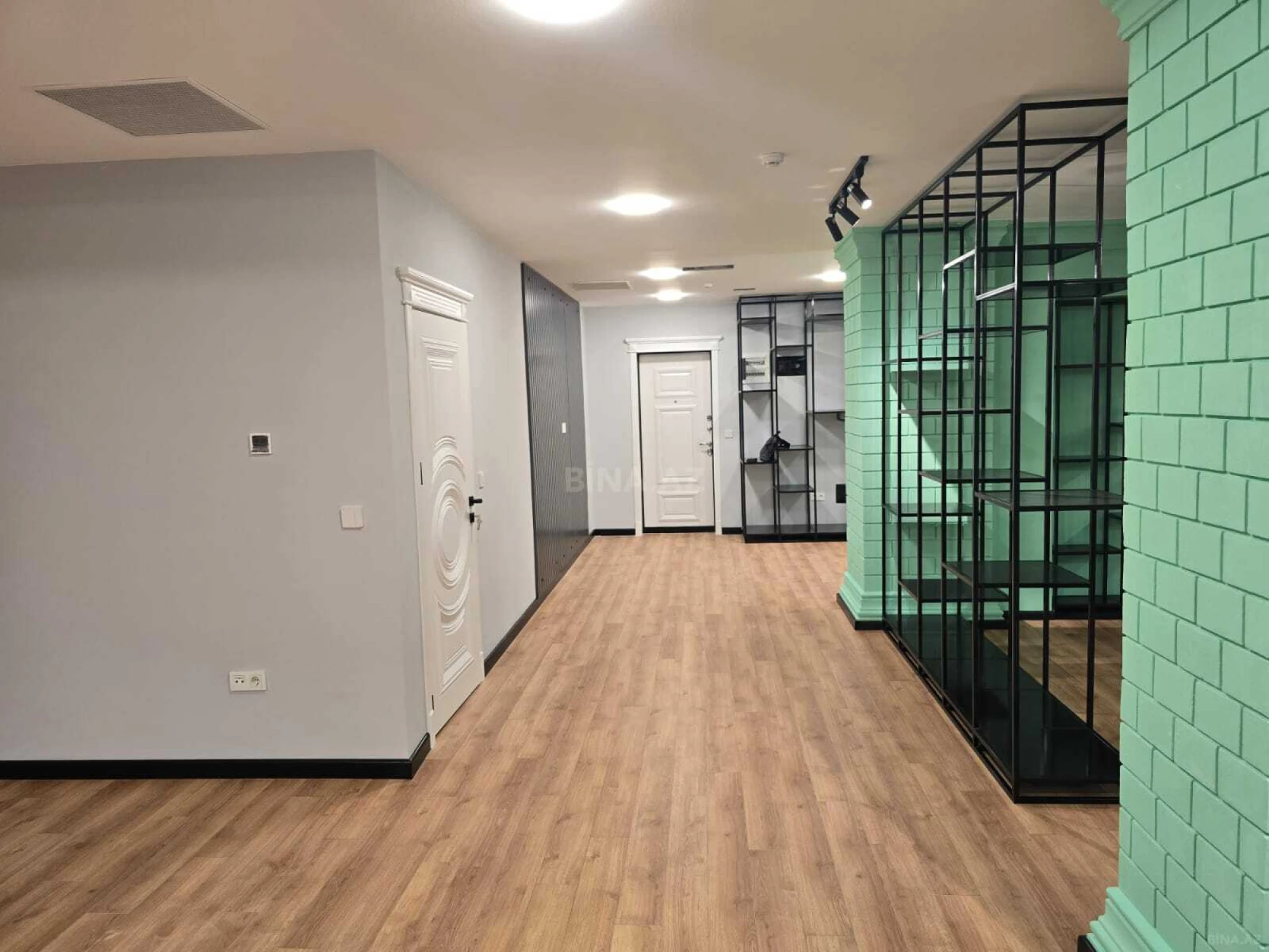 Kirayə verilir 8 otaqlı ofis 190 m²