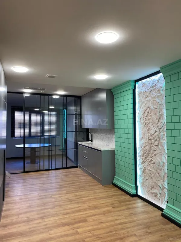 Kirayə verilir 8 otaqlı ofis 190 m²