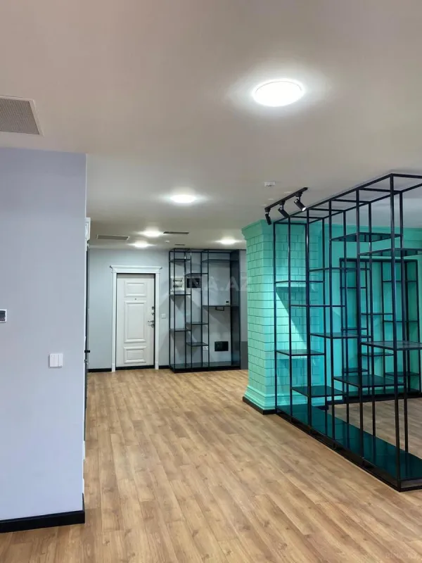 Kirayə verilir 8 otaqlı ofis 190 m²