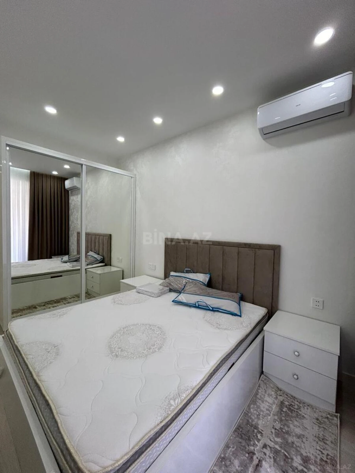 Kirayə verilir 2 otaqlı mənzil 70 m²