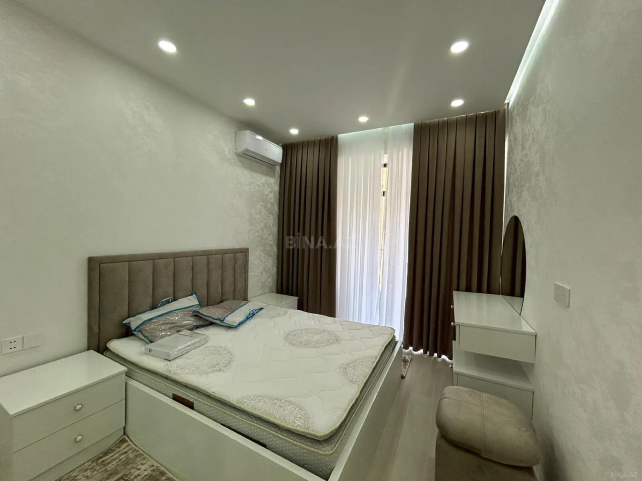 Kirayə verilir 2 otaqlı mənzil 70 m²