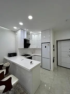 Kirayə verilir 2 otaqlı mənzil 70 m²