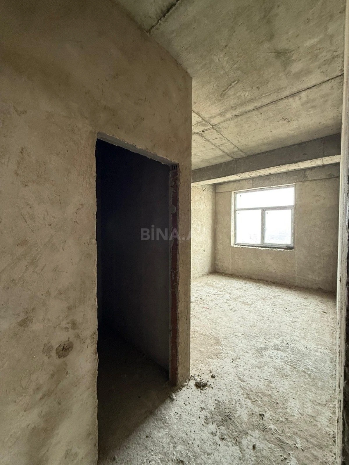 Satılır 3 otaqlı mənzil 118 m²