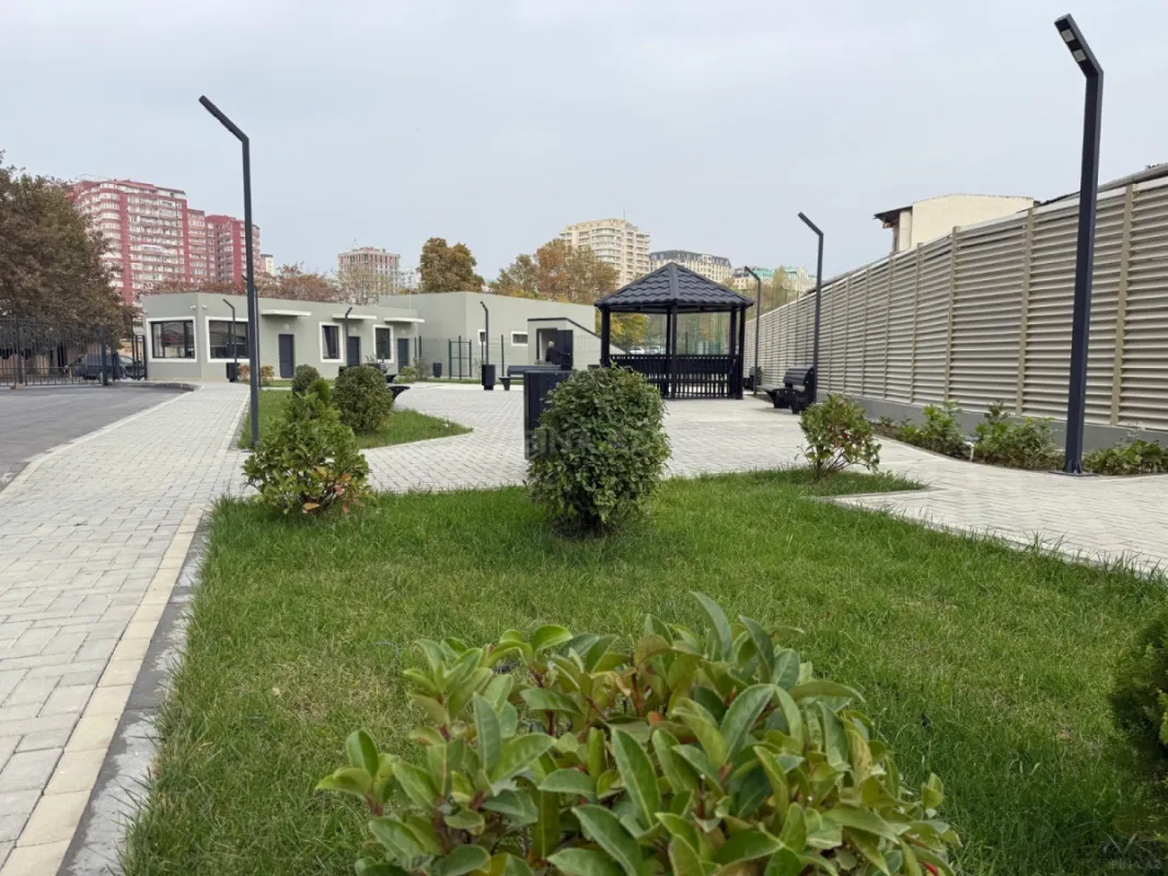 Satılır 3 otaqlı mənzil 118 m²