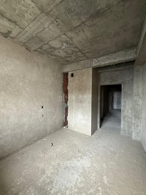 Satılır 3 otaqlı mənzil 118 m²