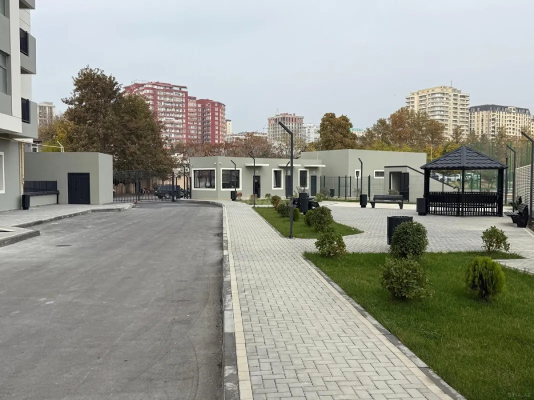 Satılır 3 otaqlı mənzil 118 m²