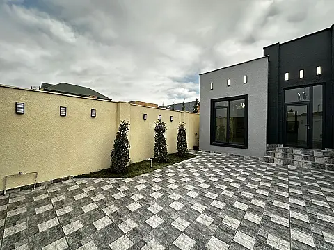 Satılır 4 otaqlı həyət evi 110 m²