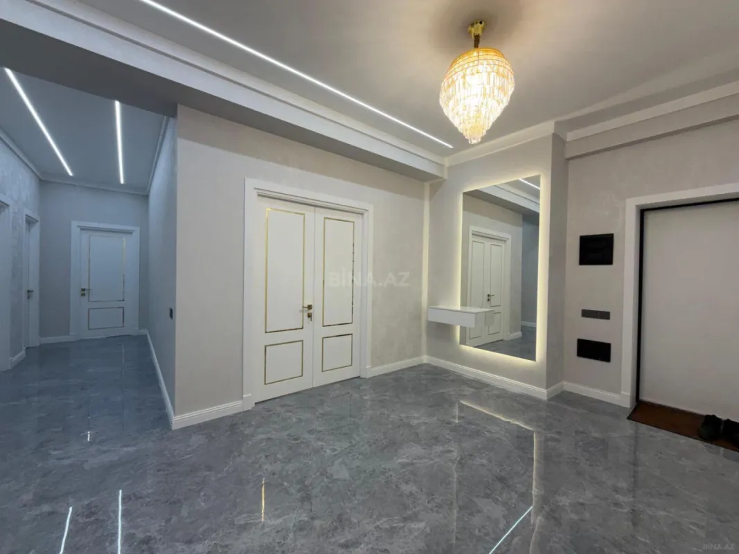 Satılır 4 otaqlı mənzil 160 m²