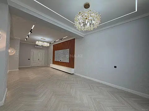 Satılır 4 otaqlı mənzil 160 m²