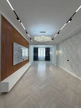 Satılır 4 otaqlı mənzil 160 m²