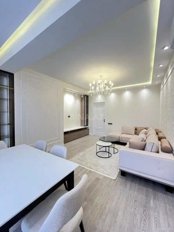 Satılır 3 otaqlı mənzil 104 m²