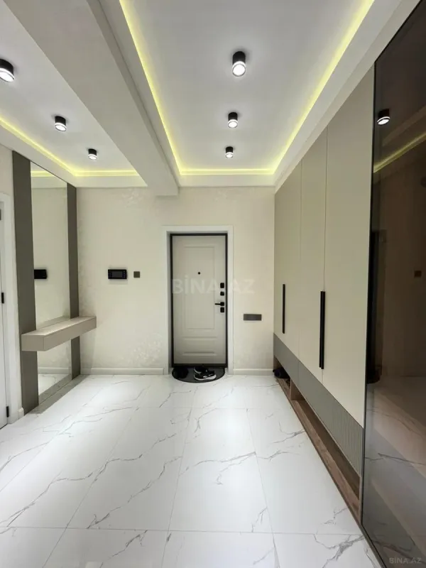 Satılır 3 otaqlı mənzil 104 m²