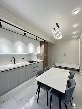 Satılır 3 otaqlı mənzil 104 m²