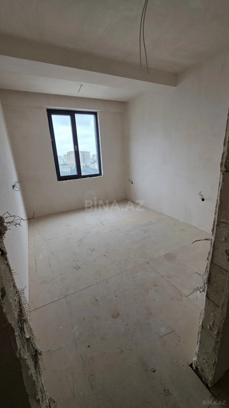 Satılır 2 otaqlı mənzil 75 m²