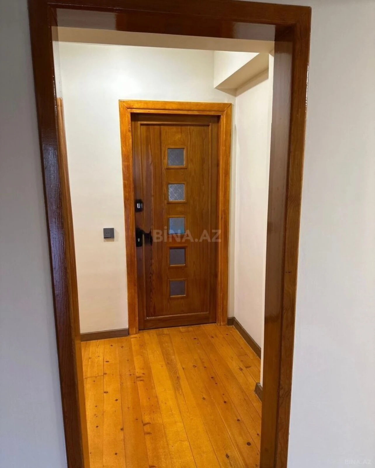 Kirayə verilir 7 otaqlı ofis 280 m²